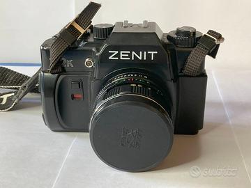 Zenit 122 K Reflex analogica