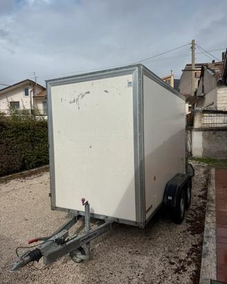 Rimorchio furgonato doppio asse Novatecno