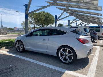 Opel astra GTC DIESEL 2.0 165cv