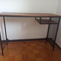 Tavolo per laptop FJÄLLBO di IKEA