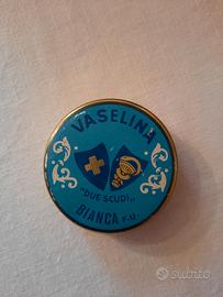 Vecchia scatola in latta di Vaselina bianca