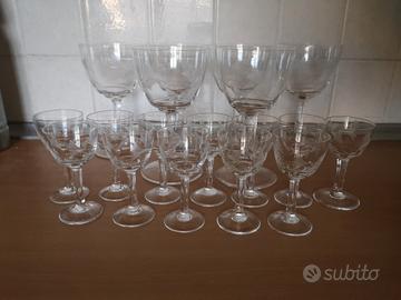 set di bicchieri e caraffe vintage in cristallo 