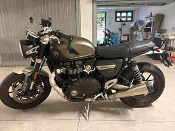 Triumph Speed Twin 1200