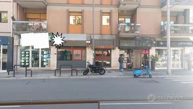 Locale commerciale viale unità d'italia