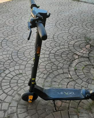 monopatino elettrico lexgo L10 