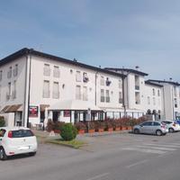 NEGOZIO A AZZANO MELLA