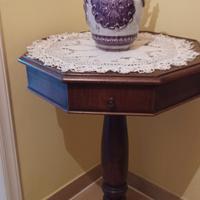 Tavolino ottagonale tripode 