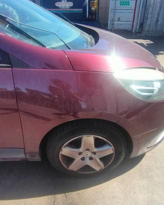 RENAULT SCENIC XMOD 2012 PARAFANGO ANTERIORE DX
