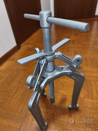 Estrattore cuscinetti a tre bracci