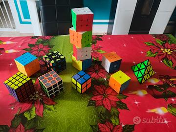 vari cubi di rubik