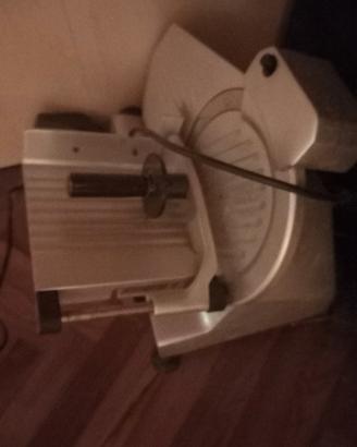 affetatrice buone condizioni