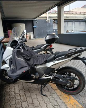 Honda Integra S 750 dct 