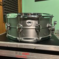 rullante DS Drum Rebel da 14"x6" in acciaio.