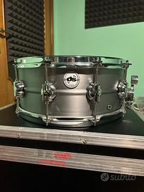 rullante DS Drum Rebel da 14"x6" in acciaio.