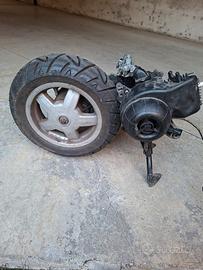 motore vespa lx50 