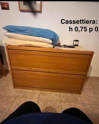 Cassettiera in legno di faggio