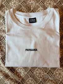 T-shirt Propaganda XXL – grafica multicolore