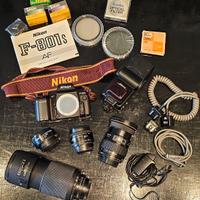 Nikon AF F801s + obbiettivi + borsa + accessori