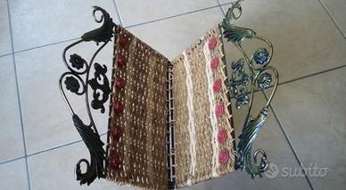 Leggio Vintage Decorativo in Ferro Battuto,paglia