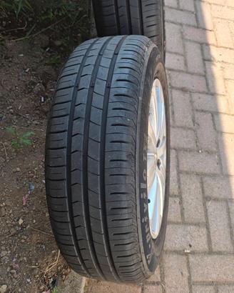 Gomme trocmoh e cerchi lega golf r15