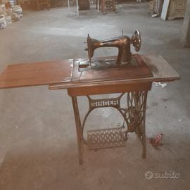 macchina da cucire d'epoca 