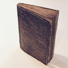 Quaderno fatto interamente a mano