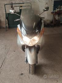 Suzuki Burgman 400 - 2005