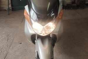 Suzuki Burgman 400 - 2005