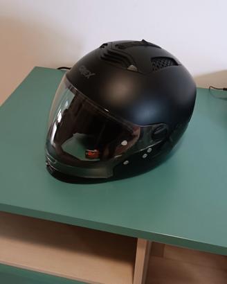 casco e giubbotto