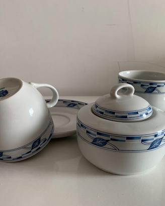 Set da thè con due tazze, piattini e zuccheriera