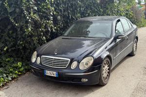 MERCEDES BENS CLASSE E ANNO 2004