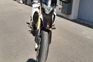 Aprilia Dorsoduro 750