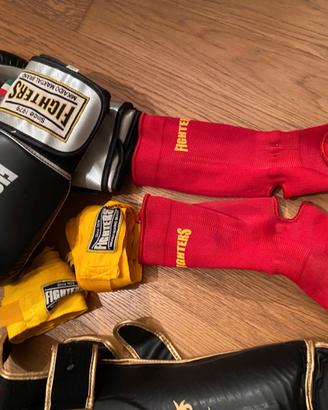 guantoni boxe,cavigliere,parastinchi,conchiglia