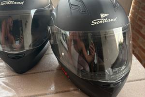 Caschi moto integrali