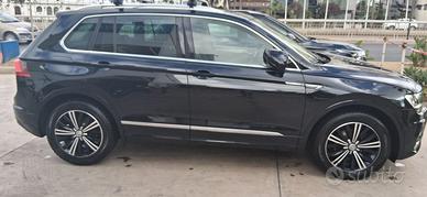 VOLKSWAGEN Tiguan 2017