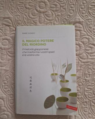 Libro il magico potere del riordino