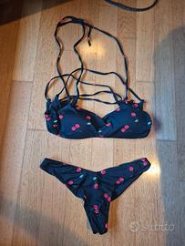 Costume bikini ciliegie