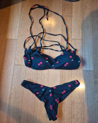 Costume bikini ciliegie