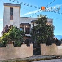 VIlla indipendente con giardino, terrazzo e garage