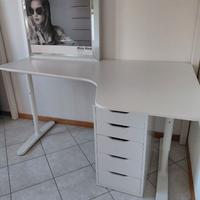 Scrivania cassettiera sedia ufficio