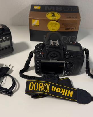 NIKON D800 + ACCESSORI ORIGINALI