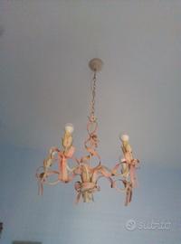  Lampade e tavolino con sedie shabby chic 