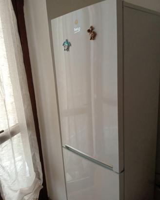 Frigorifero Beko con congelatore