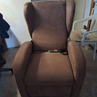 Poltrona reclinabile elettricamente