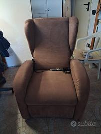Poltrona reclinabile elettricamente