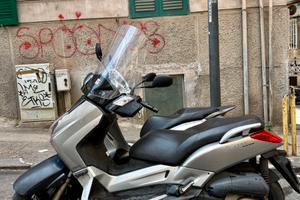 Yamaha XMAX 250 - 52.000km - Buone condizioni