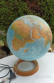 Mappamondo luminoso