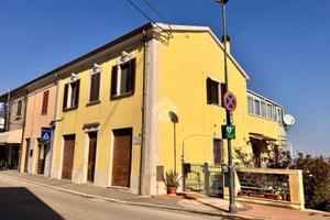 CASA SEMINDIPENDENTE A TAVOLETO