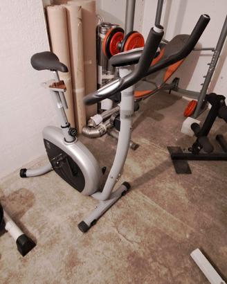 ATTREZZI PALESTRA