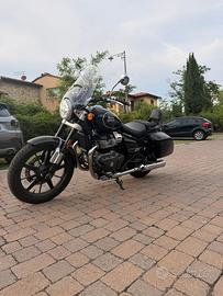 Royal Enfield Super Meteor 650 (2025) Solo 1.700km